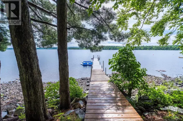 333/335 Kings Road, Wellington, NS B2T1A2