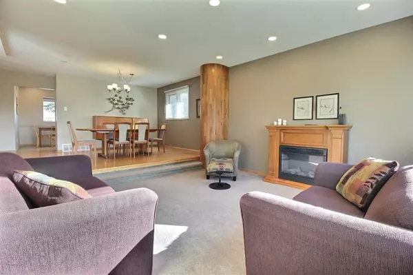 Winnipeg, MB R2M4H8,62 Traynor Bay