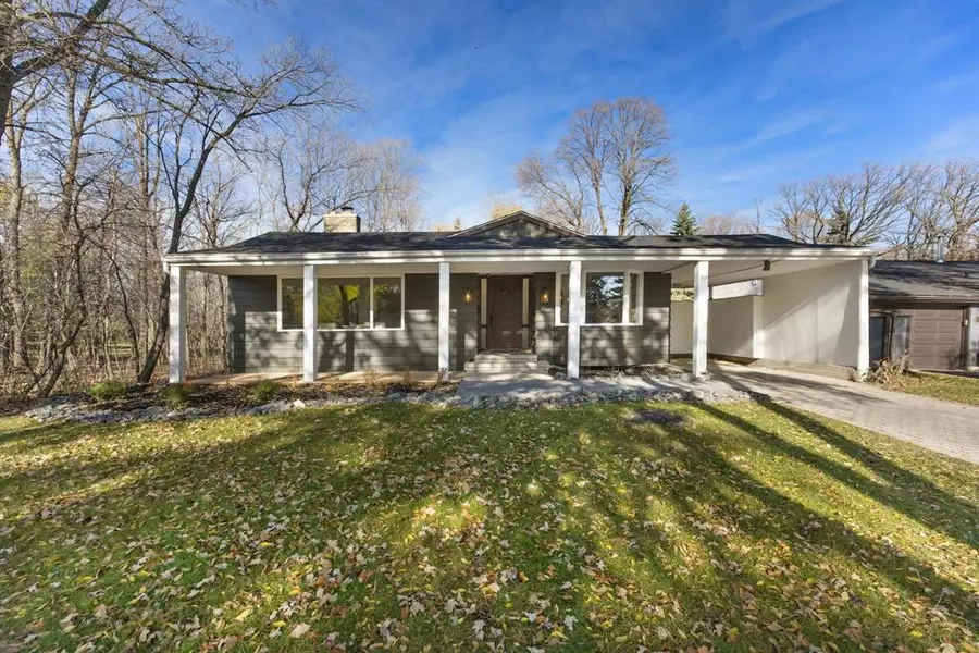 42 Sandra Bay, Winnipeg, MB R3T0K1