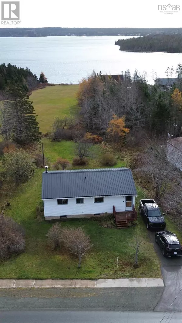 8903 Pepperell Street, St. Peter&apos;s, NS B0E3B0