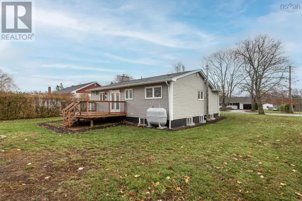 Middleton, NS B0S1P0,1 Ross Lane