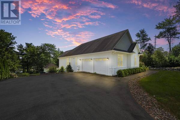 Fall River, NS B2T0H1,261 Aberdeen Drive