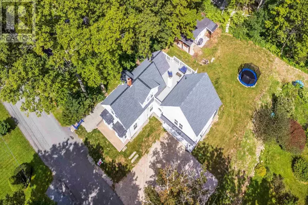 Mahone Bay, NS B0J2E0,16 Garden Lane