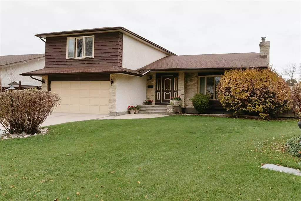 Winnipeg, MB R2P1B8,35 Sardelle Crescent