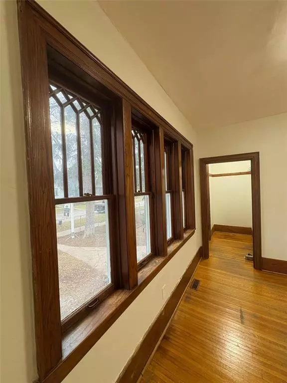 Winnipeg, MB R2W0M5,167 Polson Avenue