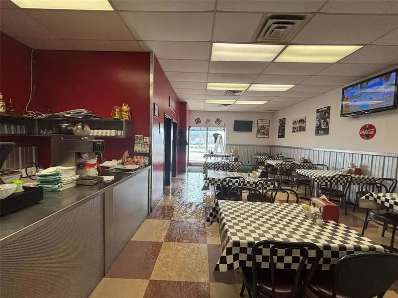 405 Turenne Street, Winnipeg, MB R2J0S5