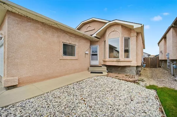 Winnipeg, MB R3T6E1,30 Wayfield Drive