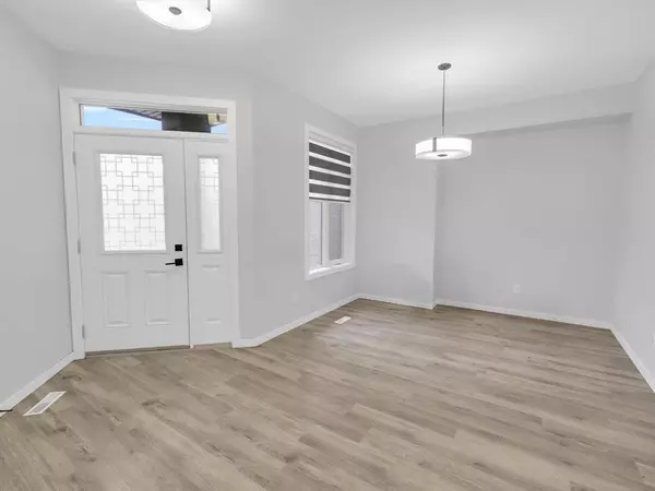 Winnipeg, MB R3X1V7,79 Snowy Owl Crescent