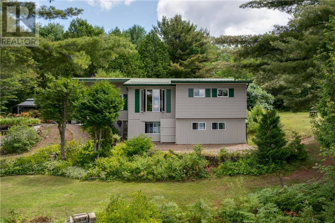 Webbwood, ON P0P2G0,4 Birch Lake Way