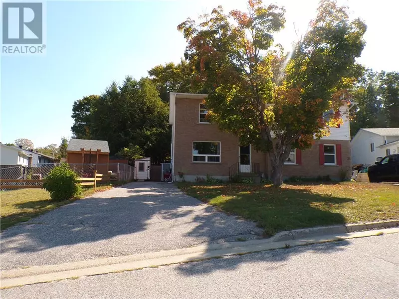 34 Beckett Boulevard, Elliot Lake, ON P5A3P7