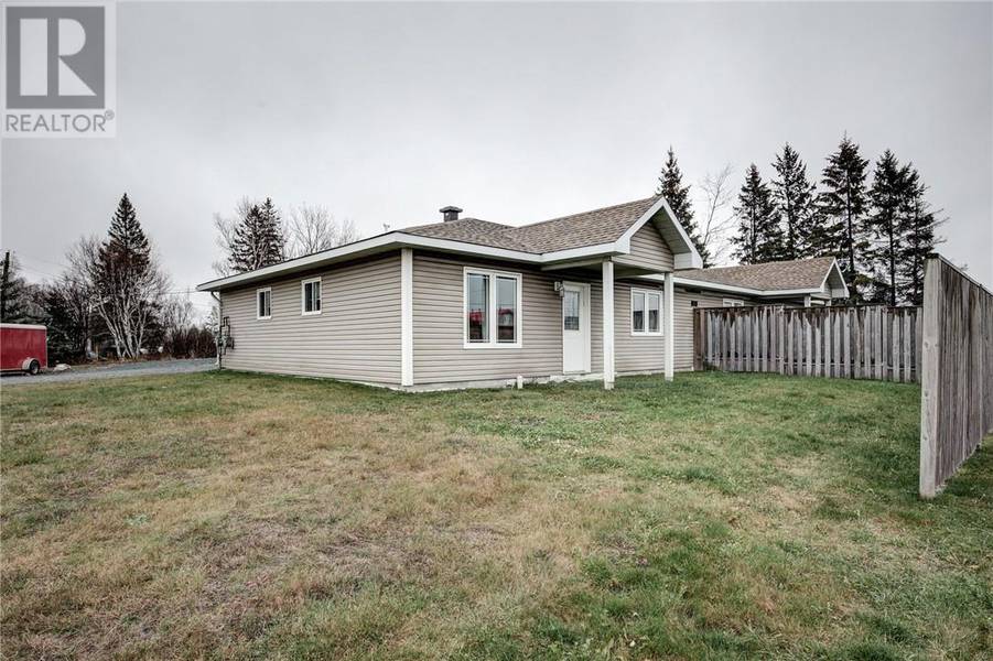 1514 Highway 69 N, Valley East, ON P3M1M7