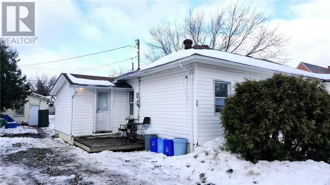 8B Peter Street, Copper Cliff, ON P0M1N0