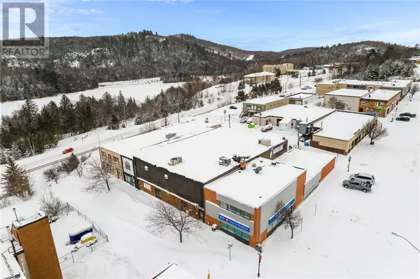 Elliot Lake, ON P5A1Z9,11 Mary Walk