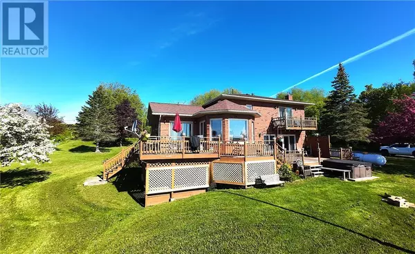 3 Walcot Street, Manitowaning, ON P0P1N0