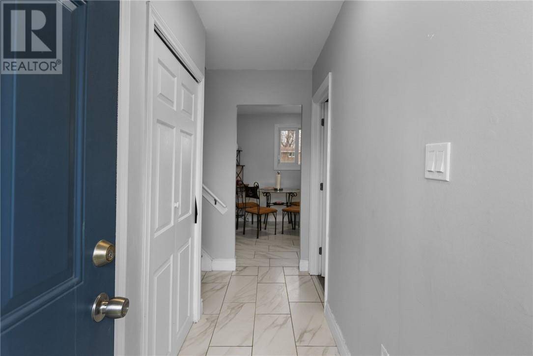 Sudbury, ON P3A2M4,1366 Woodbine Avenue