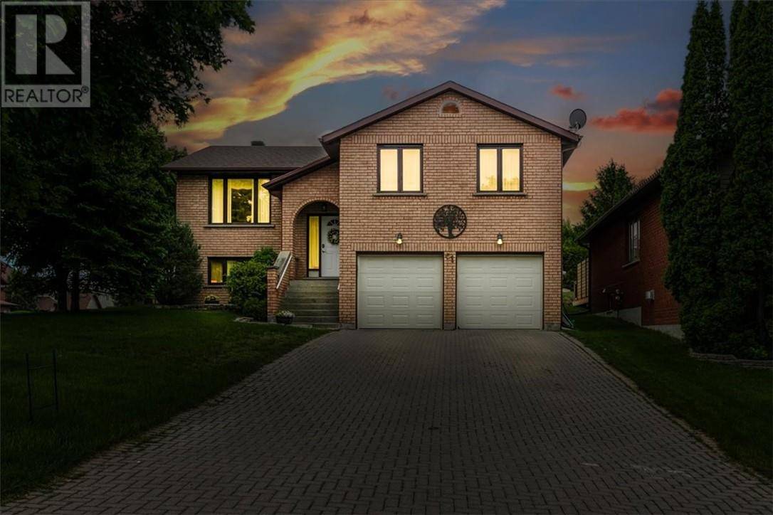 61 Crater Crescent, Sudbury, ON P3E5Y6
