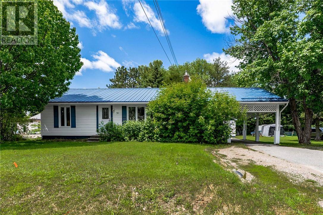Dowling, ON P0M1R0,31 Houle Avenue