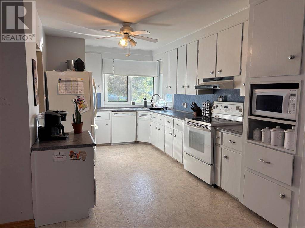 Capreol, ON P0M1H0,2 Oakwood Avenue