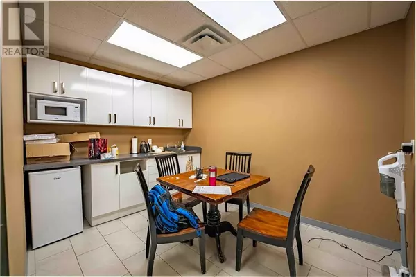 Sudbury, ON P3A1Z7,1536 Lasalle Boulevard Unit# B-5