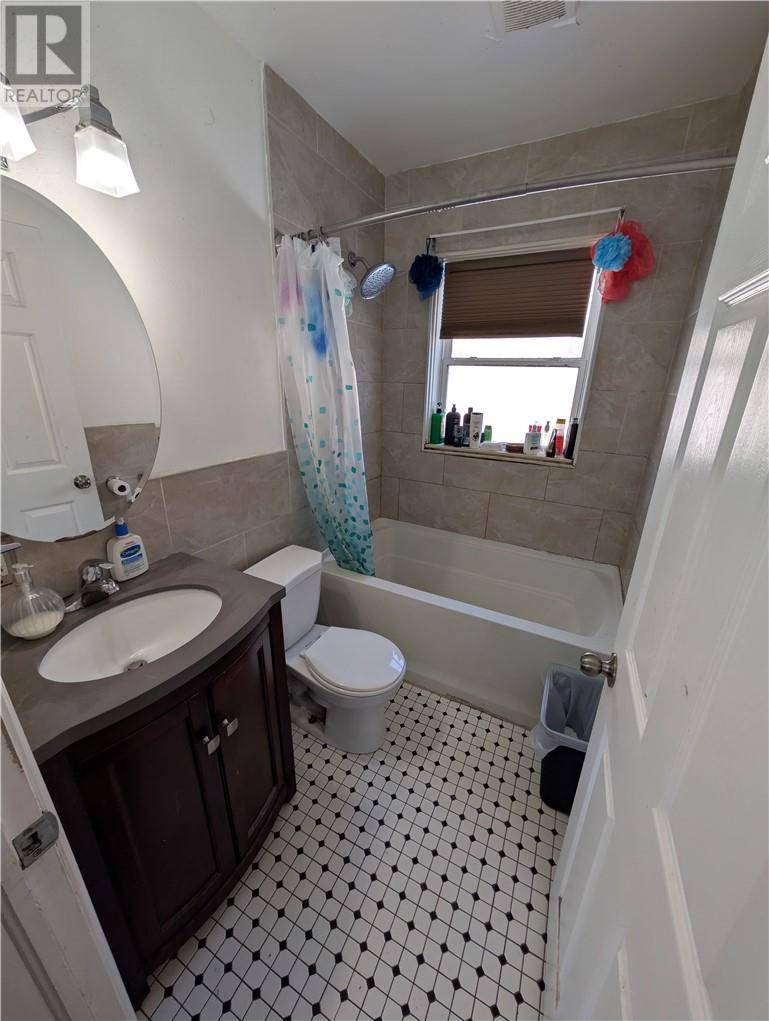 Sudbury, ON P3B1P1,296 Lloyd Street