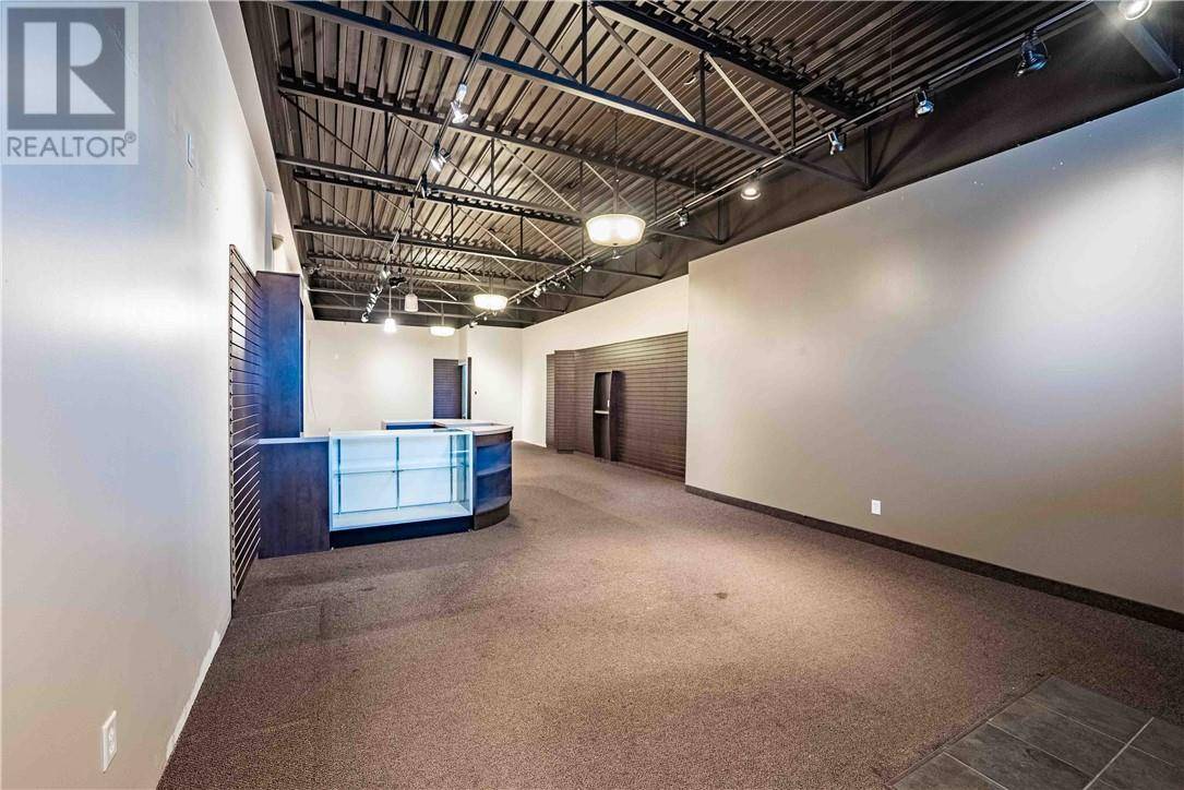 Greater Sudbury, ON P3A2A7,2146 Lasalle Boulevard