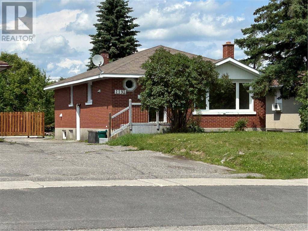 1192 Woodbine Avenue, Greater Sudbury, ON P3A2M1