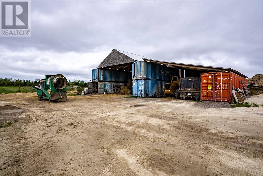 Chelmsford, ON P0M1L0,876 Montee Principale
