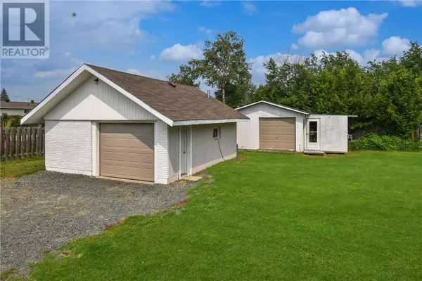 Hanmer, ON P3P1N3,4244 Roy Ave