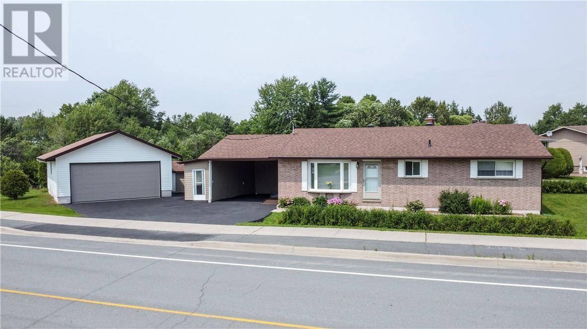 30 Irene Crescent, Lively, ON P3Y1M9