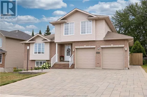 2666 Hummingbird Court, Val Caron, ON P3N0A9