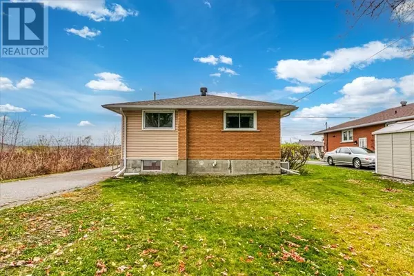 Sudbury, ON P3A2X4,874 Sunnybrae Avenue