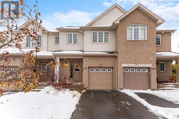 202 Arrita Street, Ottawa, ON K2S0J7