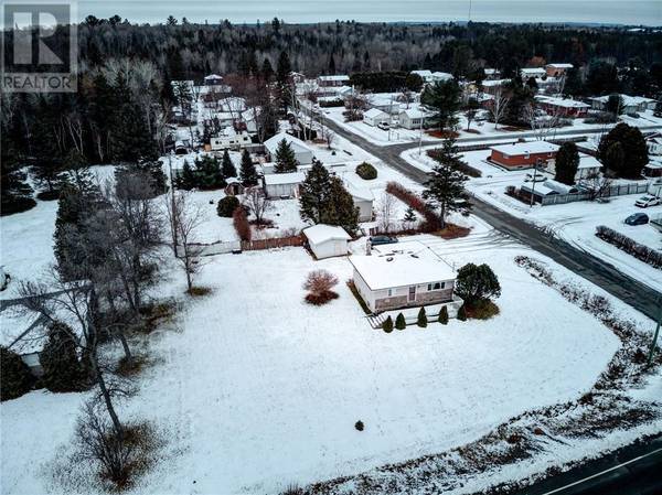 2 Leonard Avenue S, Dowling, ON P0M1R0