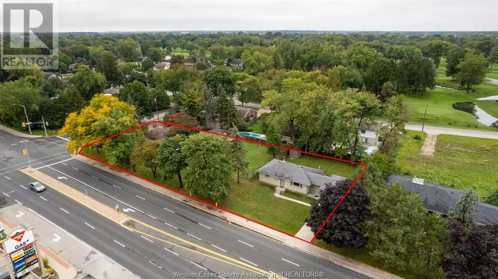Windsor, ON N9G1X3,3945-85 DOUGALL AVENUE