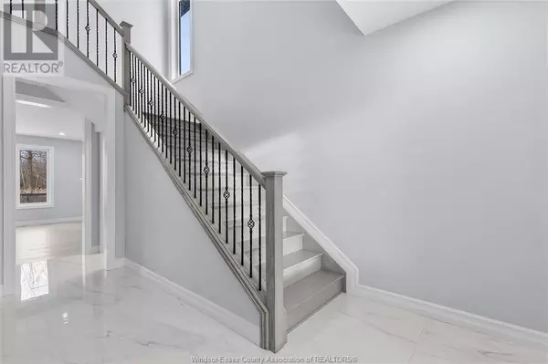 Lasalle, ON N9J2W8,3450 OKE