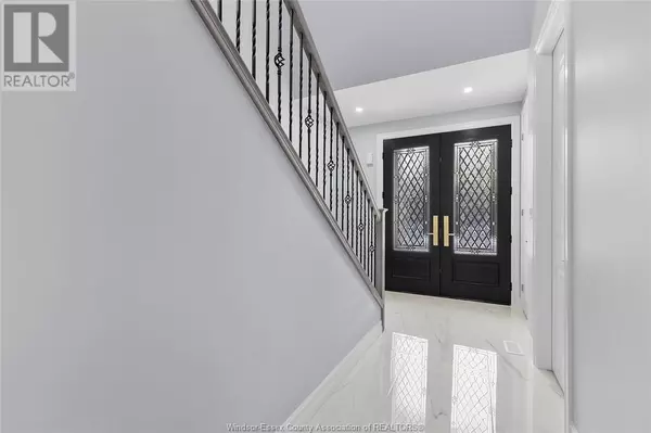 Lasalle, ON N9J2W8,3450 OKE