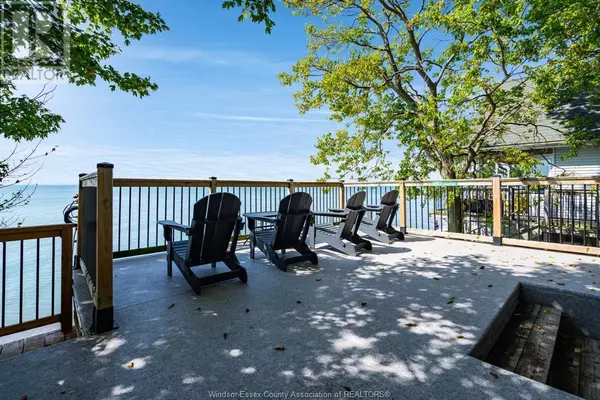 Leamington, ON N8H3V4,1028 Point Pelee DRIVE