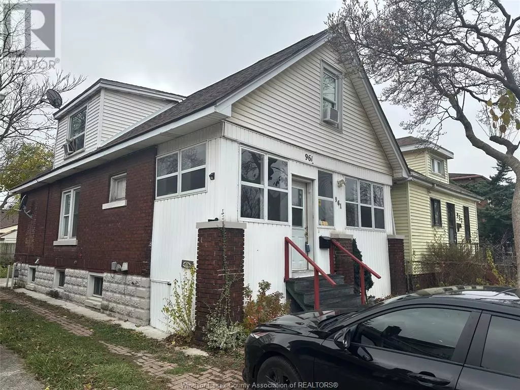 Windsor, ON N9B2J4,961 CAMPBELL