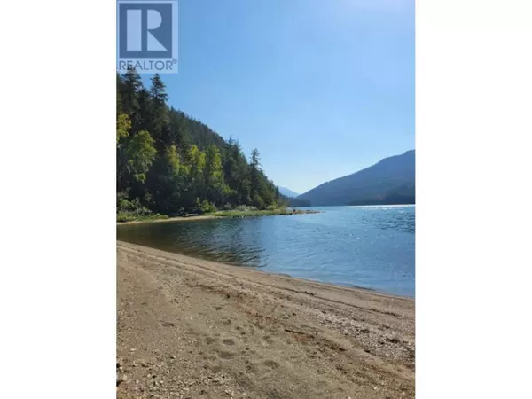 Trout Lake, BC V0G1R1,8447 31 Highway