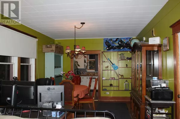 Nakusp, BC V0G1R0,102 1ST Avenue