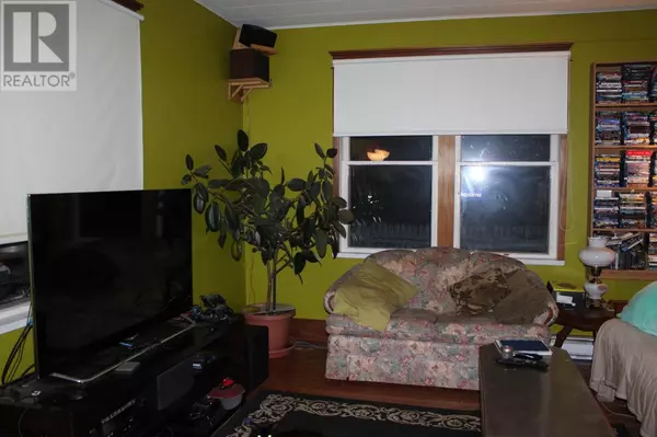 Nakusp, BC V0G1R0,102 1ST Avenue