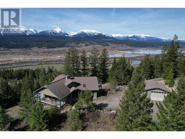 2360/2380 95 Highway, Spillimacheen, BC V0A1P0