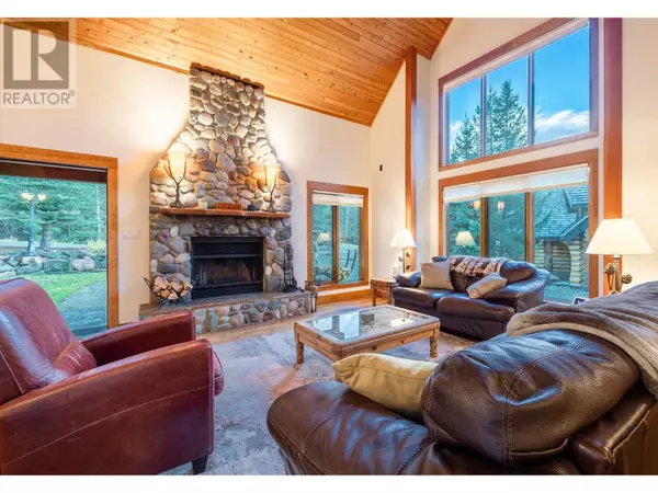 Fernie, BC V0B1M6,4516 TIMBERLINE Crescent