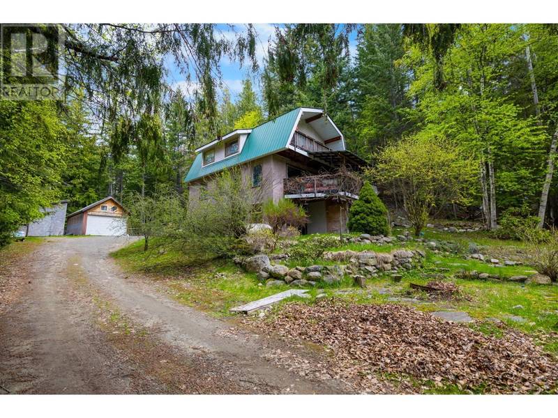 426 ASPEN Road, Riondel, BC V0B2B0