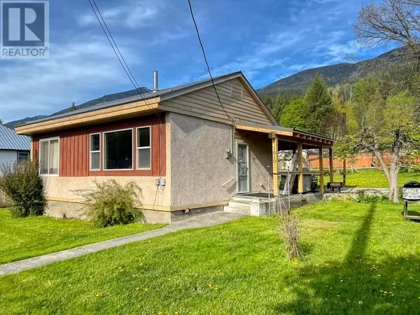 1610 EASTMAN Avenue, Riondel, BC V0B2B0