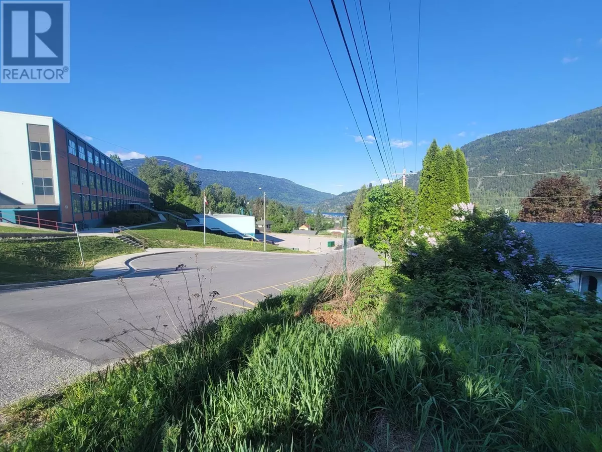 Nelson, BC V1L3V3,1007 COTTONWOOD Street