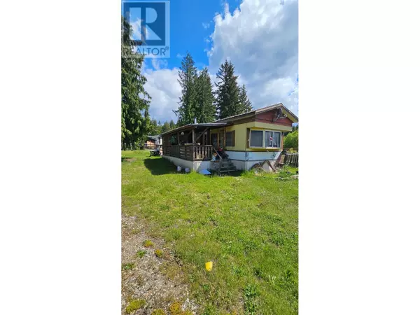 Nakusp, BC V0G1R0,739 9TH  NW Avenue