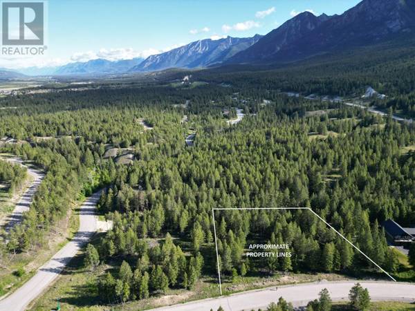 4929 SADDLEWOOD Lane, Radium Hot Springs, BC V0A1M0