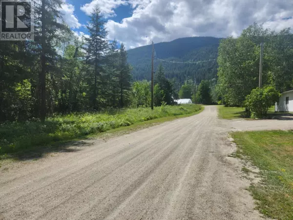 Castlegar, BC V1N4P3,1073 KOOZNETSOFF Road