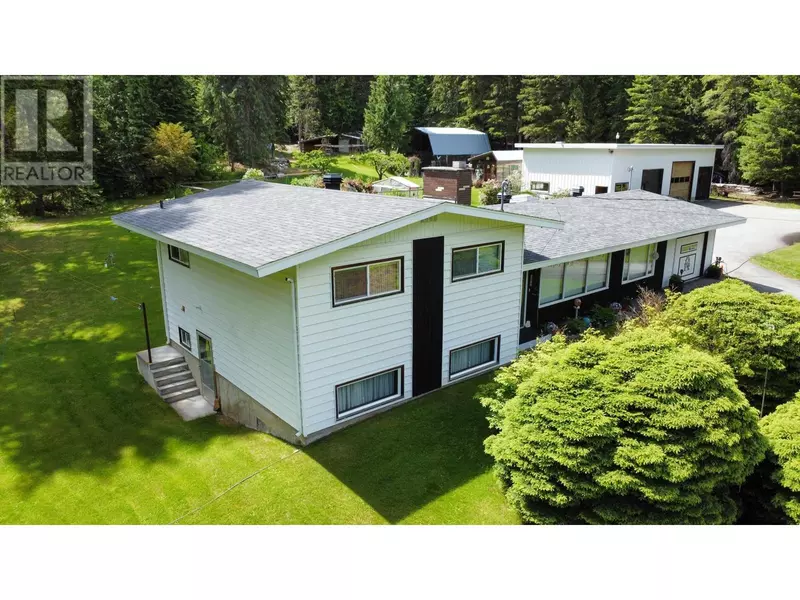 3765 PASSMORE UPPER Road, Passmore, BC V0G2J0